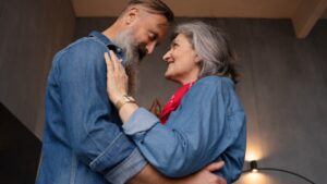 Read more about the article Self-Care When Dating: Your Non-Negotiable for Thriving After 40